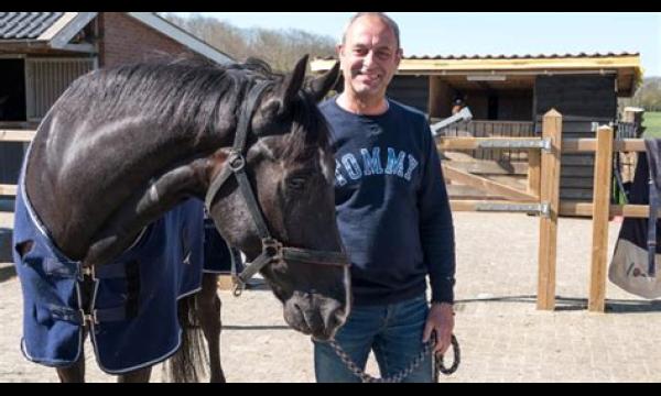 Harry Judd pakte een onwaarschijnlijke nieuwe hobby op tijdens de mondiale race met zijn moeder