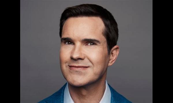 Jimmy Carr laat fans verdeeld achter terwijl hij zijn ‘donkerste grappen’ deelt