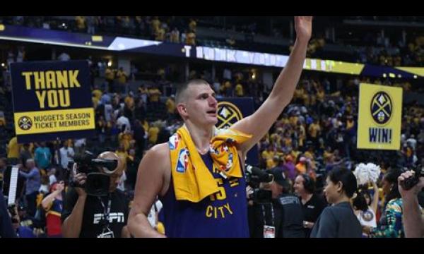 NBA-superster Nikola Jokic dronk elke dag drie liter Coca-Cola