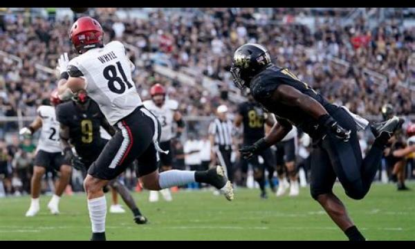 NFL Draft: Cincinnati Bearcats-ster 'kan het allemaal' na de hoofdrol naast Sauce Gardner