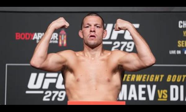 Nate Diaz vestigt nieuw UFC-record door Tony Ferguson uit te schakelen in het laatste gevecht