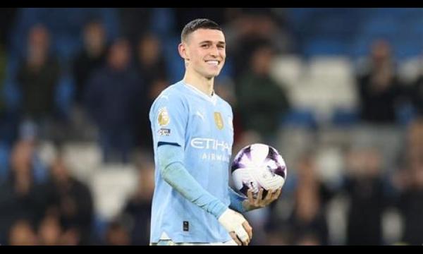 Phil Foden licht eindelijk de deksel op waar hij en Erling Haaland over spraken