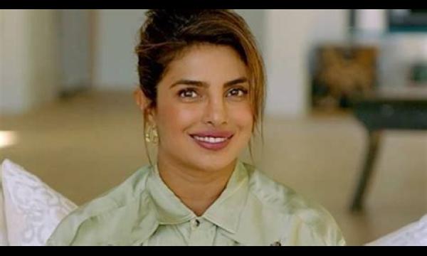 Priyanka Chopra vluchtte uit de Verenigde Staten naar het geboorteland India na racistisch pesten