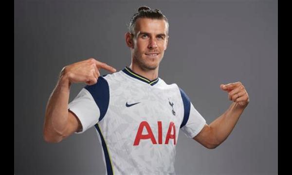 Tottenham stuurde een bericht naar free agent Gareth Bale nadat hij Real Madrid verliet