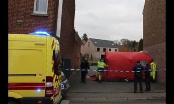 Zwangere moeder, 23, dood aangetroffen in eigen huis met doorgesneden keel en hoofd gescalpeerd